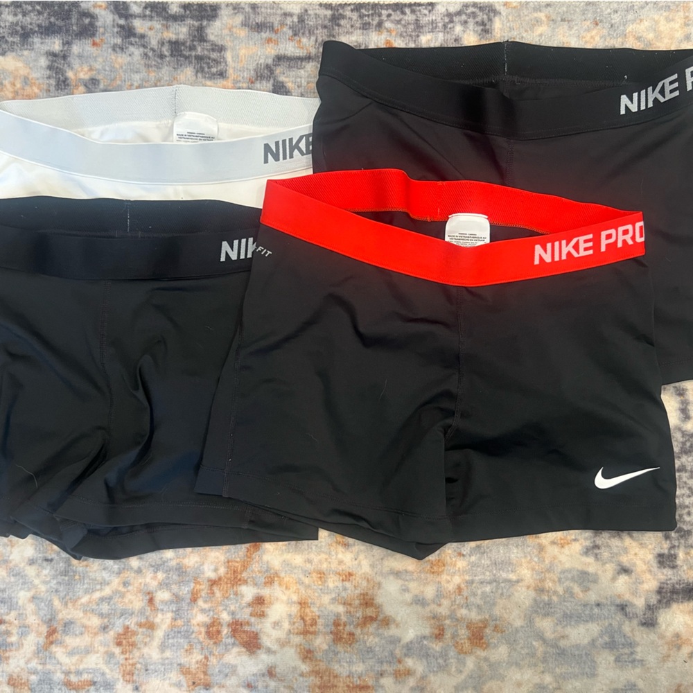 Nike Pro Women’s Shorts